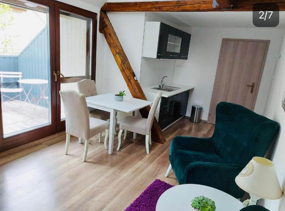 Jokai Apartman Komárno Exterior foto